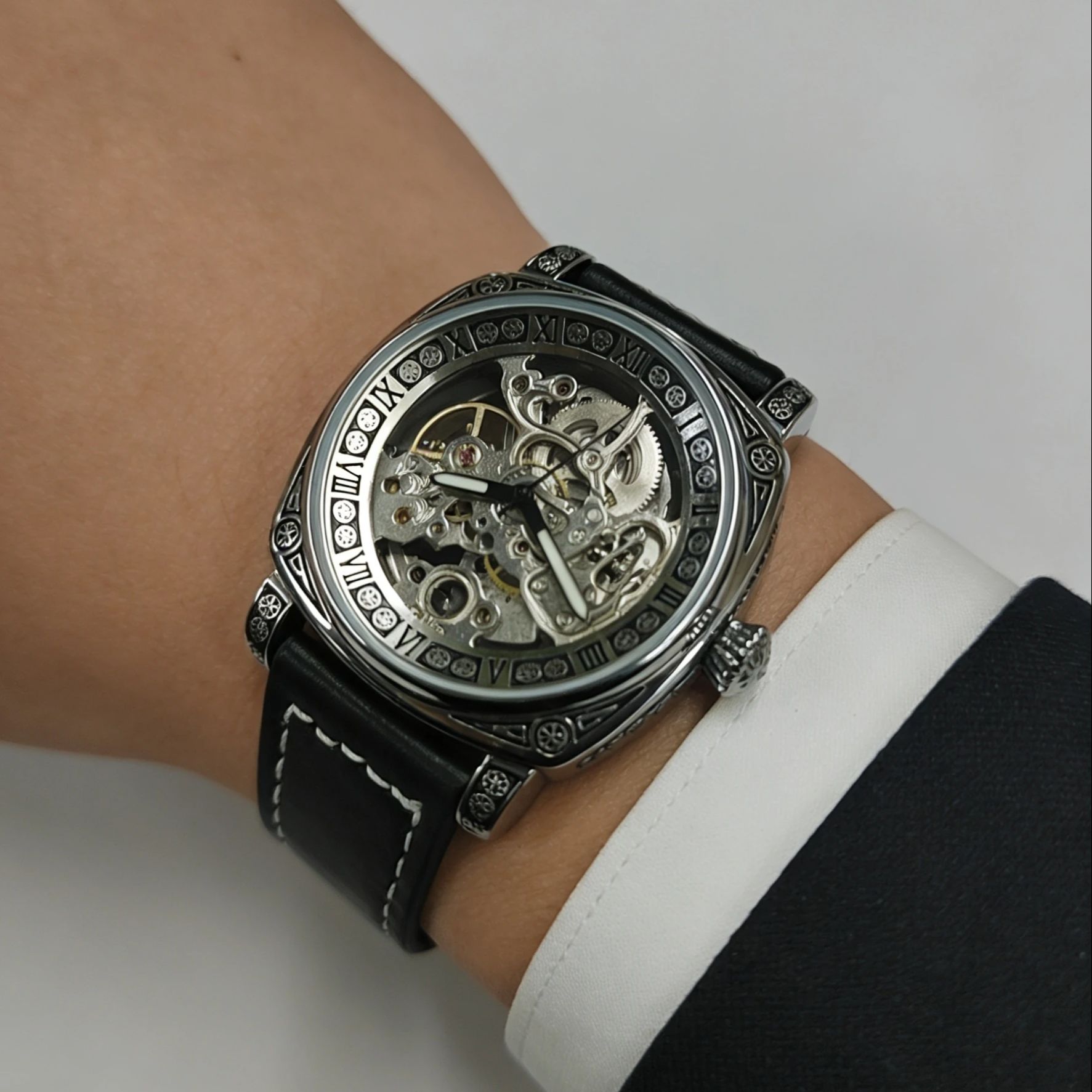 New Vintage Skeleton Mechanica - Luxury Watch It 评论和价格